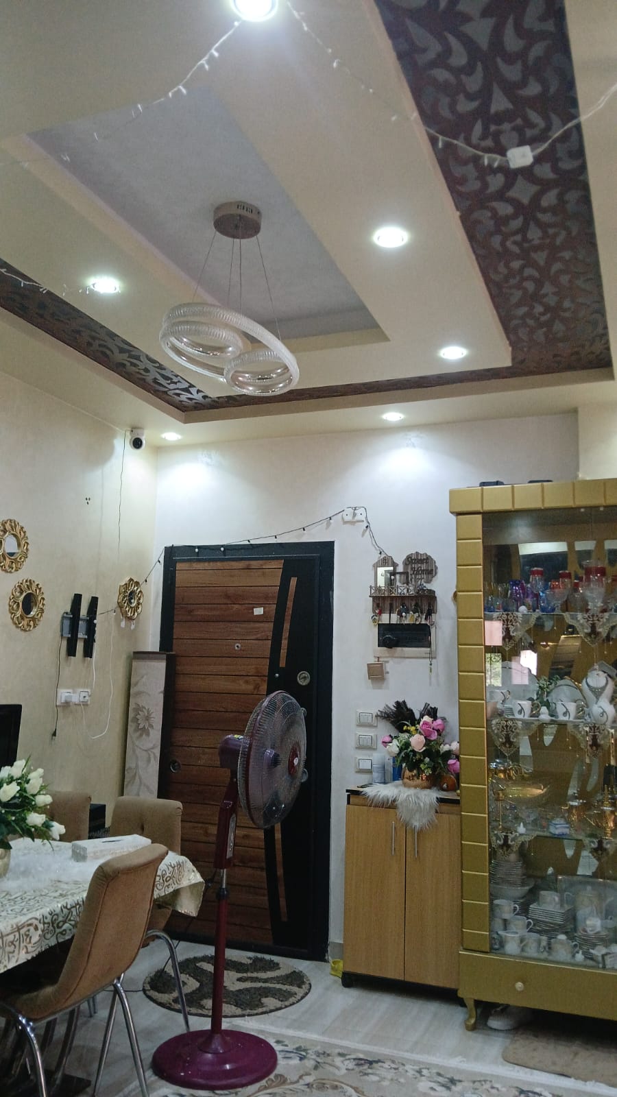شقه دور ارضي بحديقه خاصه 9